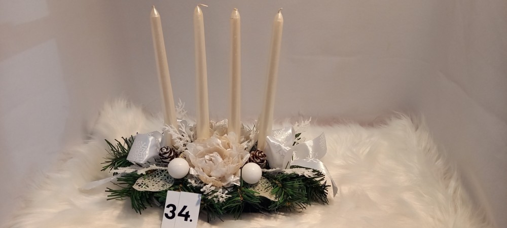 krém gyertyás dísz