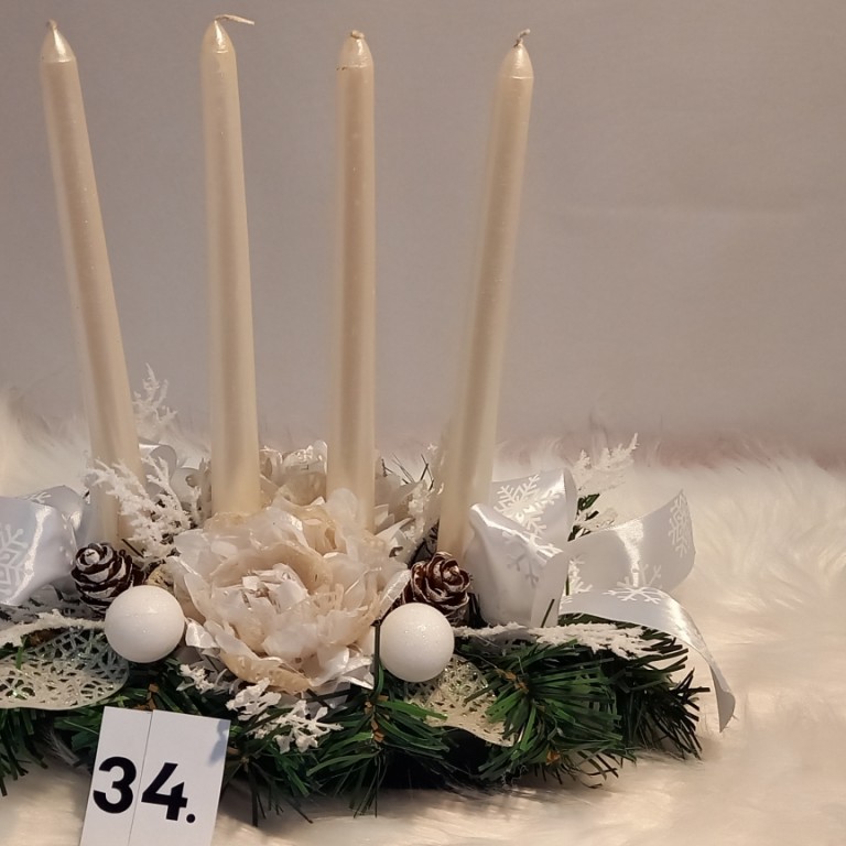 krém gyertyás dísz