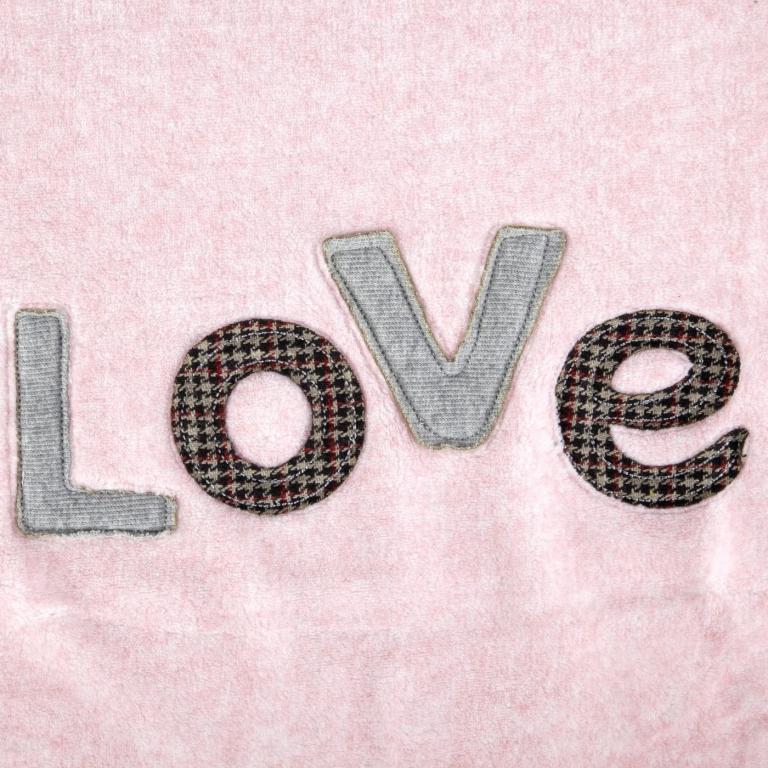 Love pink ágytakaró
