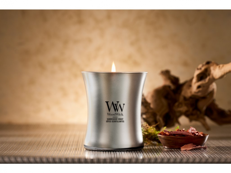 WoodWick Candescent Coast Gyertya közepes
