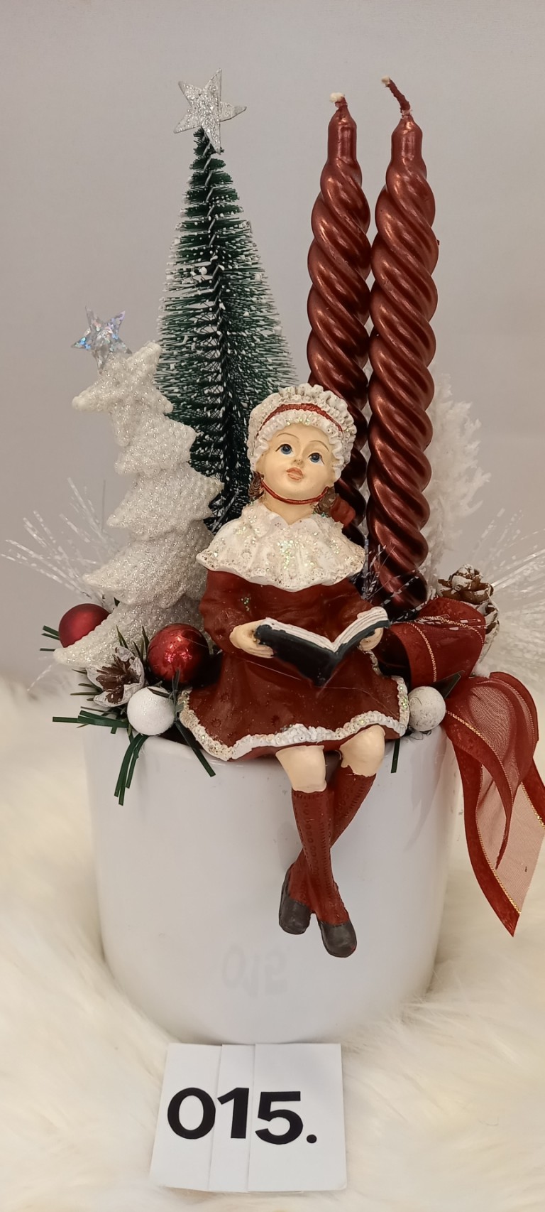 angyalka bordó gyertyával 