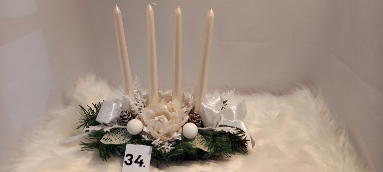 krém gyertyás dísz